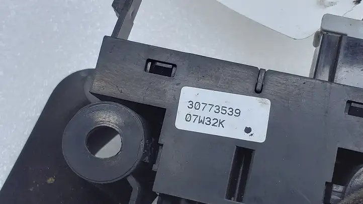 Volvo XC60 (2008 - 2013) 30773539 Кнопка ручного тормоза — фото 2