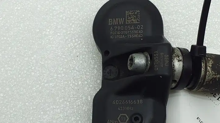 BMW 5 F10 F11 (2009 - 2016) 6790054 Датчик давления шин — фото 2