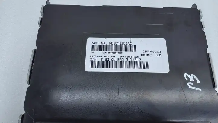 Dodge Grand Caravan (2007 - 2020) P05091301AC Магнитола / мультимедийная система — фото 3