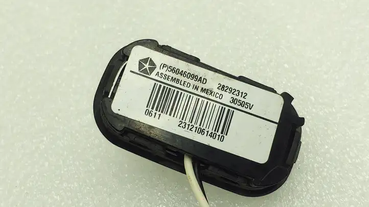 Dodge Grand Caravan (2007 - 2020) 1022571 Кнопки на рулевом колесе — фото 3