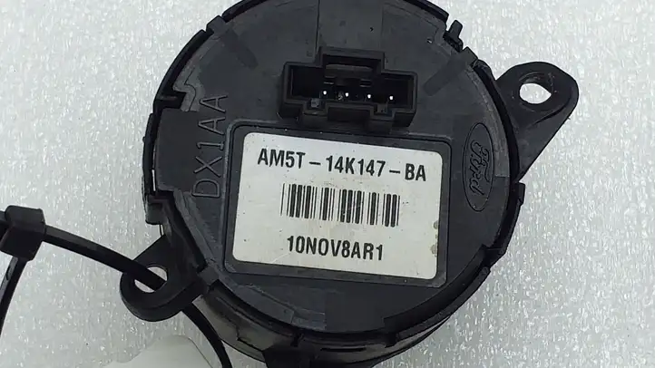 Ford Focus (2011 - 2015) AM5T14K147BA Кнопки на рулевом колесе — фото 2