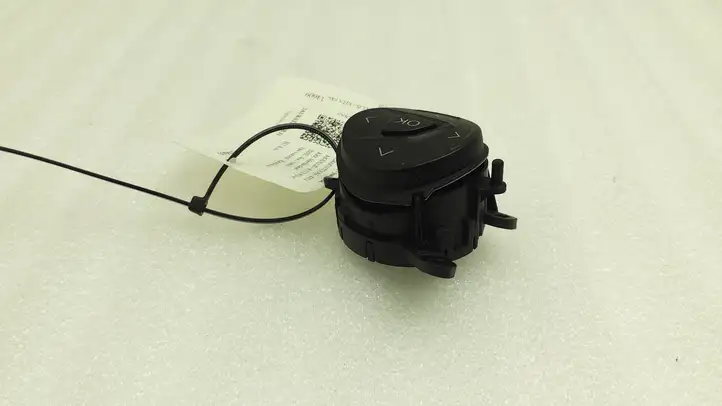 Ford Focus (2011 - 2015) AM5T14K147BA Кнопки на рулевом колесе — фото 3