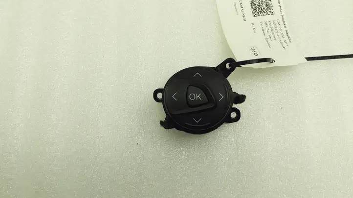 Ford Focus (2011 - 2015) AM5T14K147AA Кнопки на рулевом колесе — фото 1