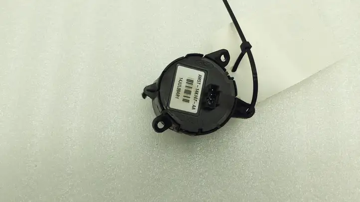 Ford Focus (2011 - 2015) AM5T14K147AA Кнопки на рулевом колесе — фото 4