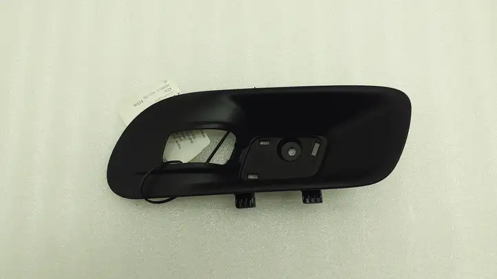 Dodge Grand Caravan (2007 - 2020) L0200954 Прочая отделка передней двери — фото 1
