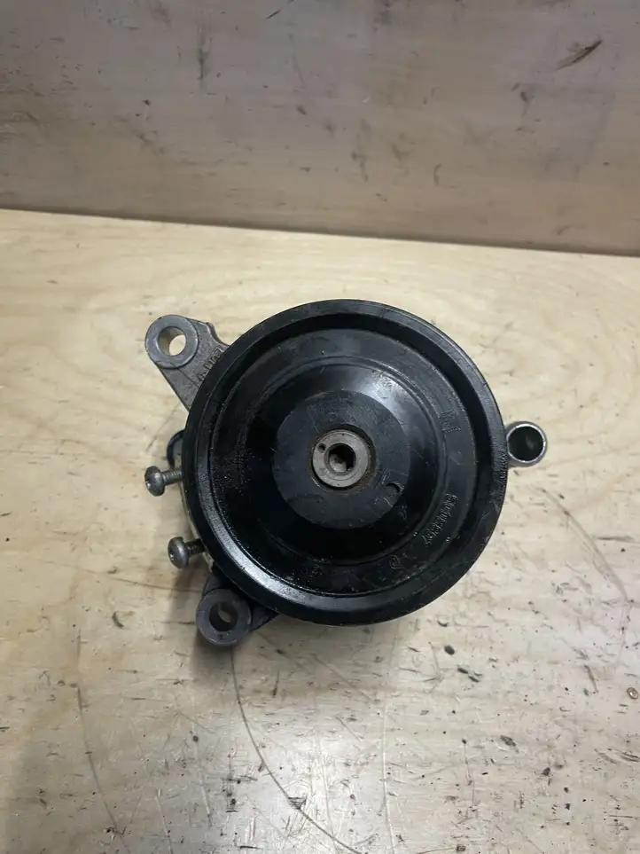 Land Rover Discovery 4 - LR4 (2013 - 2016) DPLA5F489AB Насос ГУР — фото 4