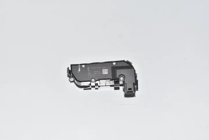 Mercedes-Benz C W205 (2014 - 2021) A2139057502 Включатель обогрева — фото 3