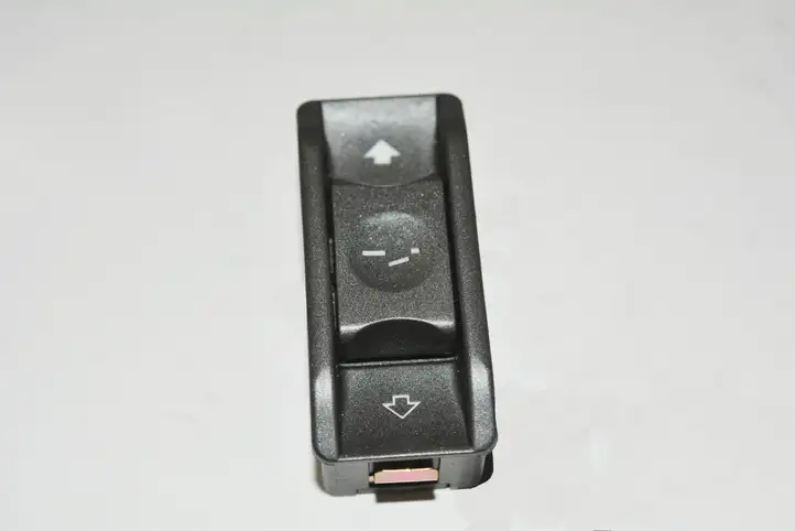 BMW 7 E65 E66 (2001 - 2008) Включатель раздвижной крыши — фото 1