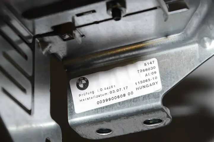 BMW 3 F30 F35 F31 (2012 - 2018) 7268030 Держатель шторки — фото 5