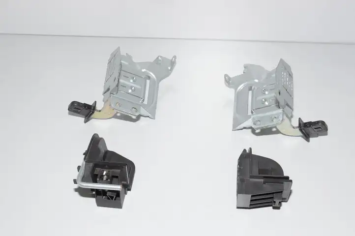 BMW 3 F30 F35 F31 (2012 - 2018) 8012456 Держатель шторки — фото 1