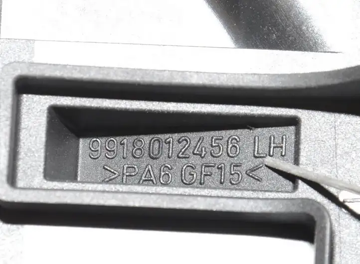 BMW 3 F30 F35 F31 (2012 - 2018) 8012456 Держатель шторки — фото 5