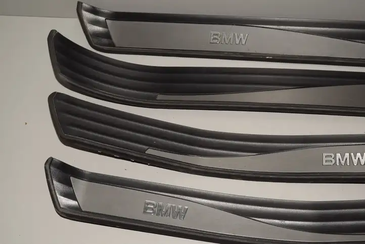 BMW 5 E60 E61 (2004 - 2010) Внутренняя обшивка порога (комплект) — фото 4