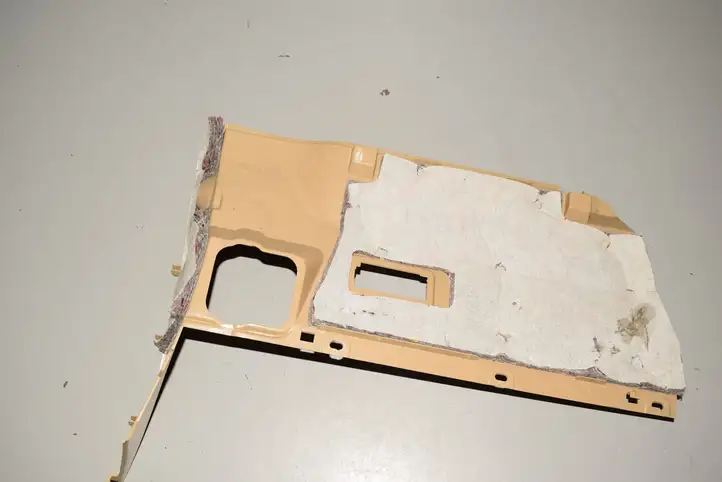 BMW 5 E60 E61 (2004 - 2010) Нижняя отделка панели приборов — фото 4