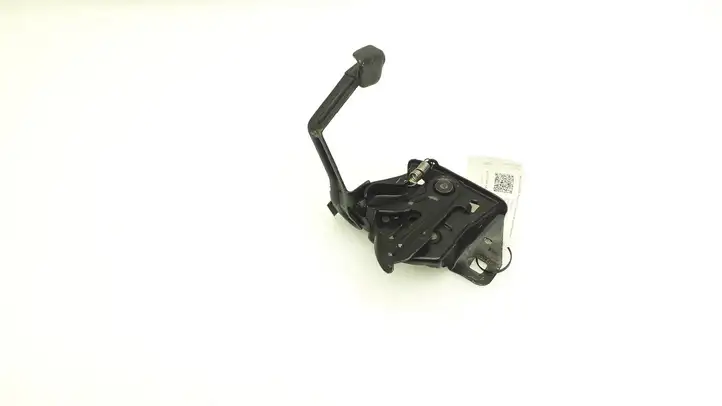 Chrysler Voyager (2004 - 2007) 515ABB Замок капота — фото 1