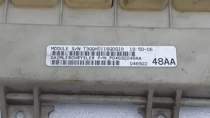Chrysler Voyager (2004 - 2007) P04692248AA Модуль комфорта — фото 2