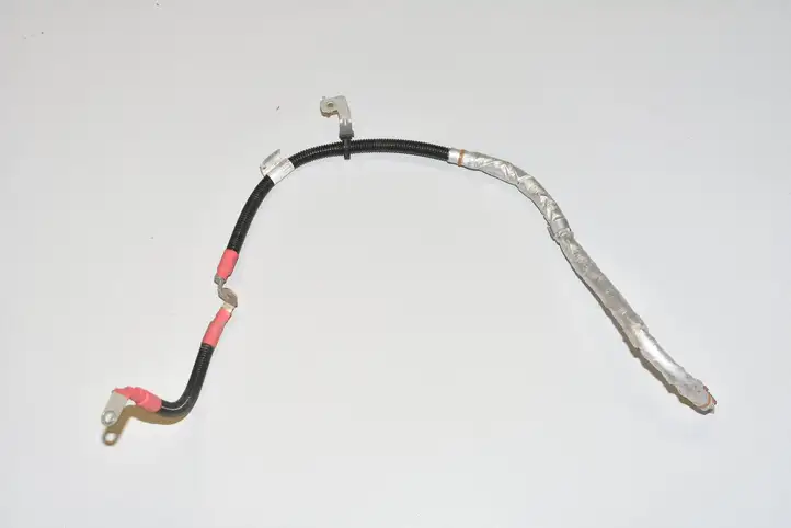 BMW 3 F30 F35 F31 (2012 - 2018) 7624618 Плюсовой провод аккумулятора — фото 2