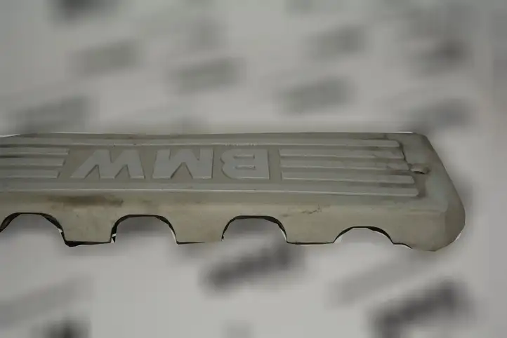 BMW 5 E39 (1996 - 2003) Крышка двигателя декоративная — фото 2