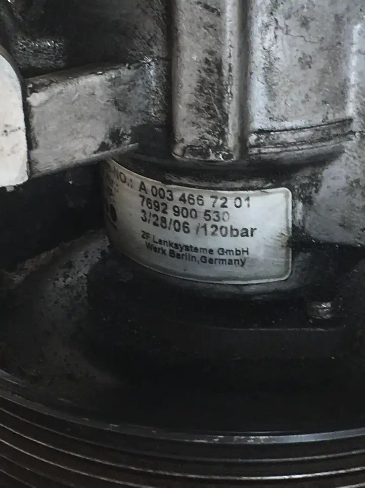 Mercedes-Benz Sprinter W901 W902 W903 W904 (1995 - 2007) A0034667201 Насос ГУР — фото 2