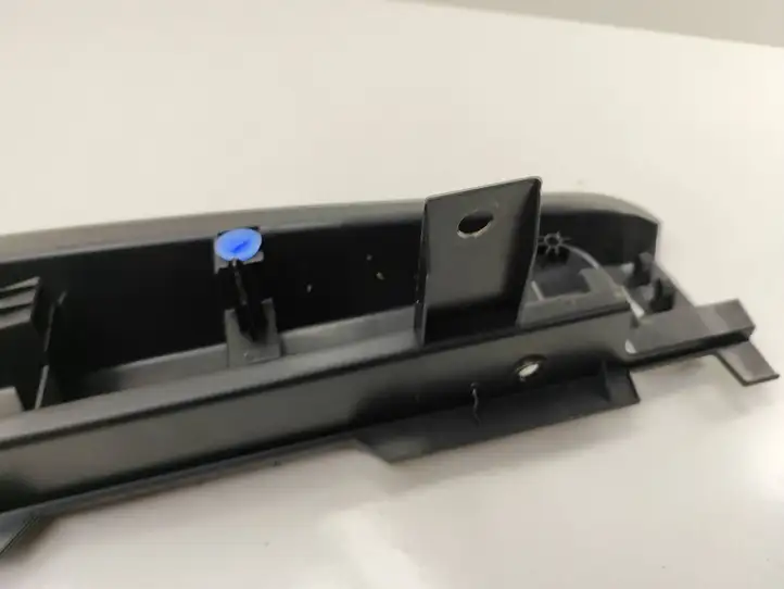 Peugeot 5008 II (2017 - 2020) 981135977 Отделка порога багажника — фото 13