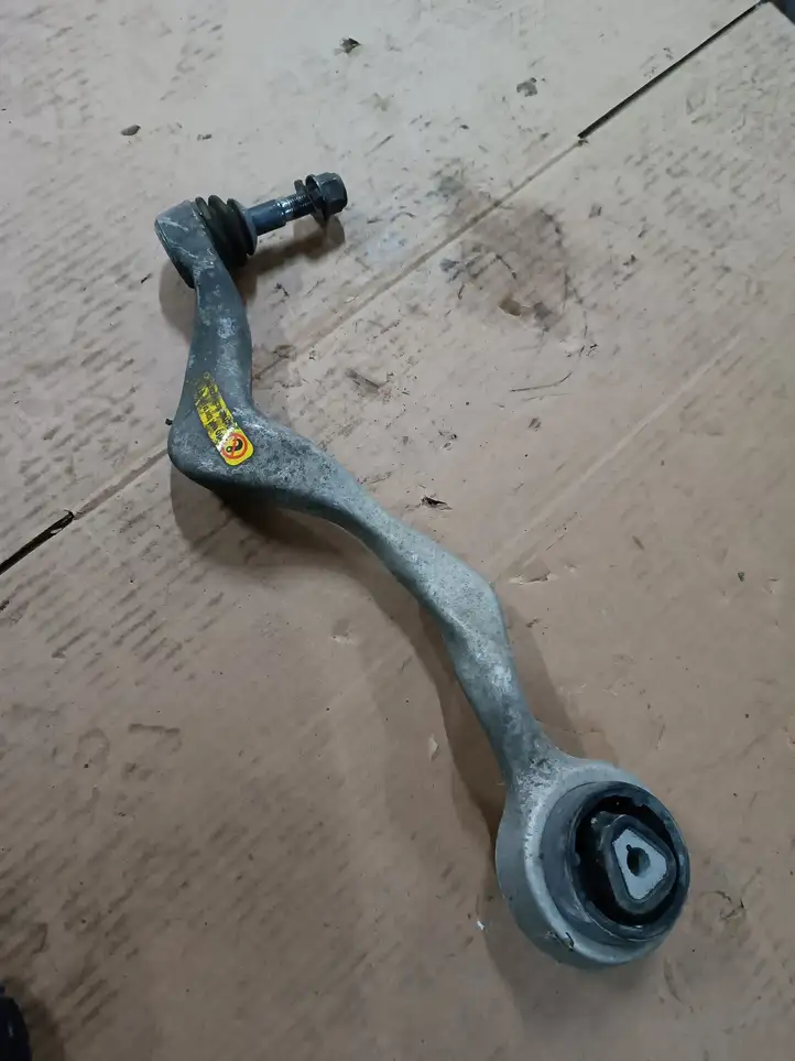 BMW 1 E81 E87 (2004 - 2011) EN6002T6 Вилка подвески — фото 1