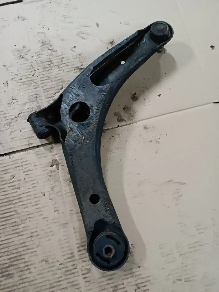 Citroen C-Crosser (2007 - 2013)   Вилы