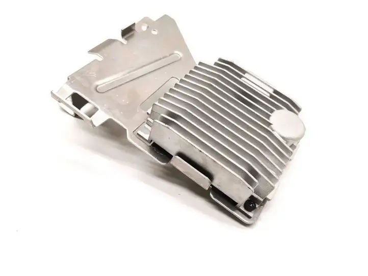 Porsche Taycan 9J1 (2019 - )  9J1035446E Звукоусилитель