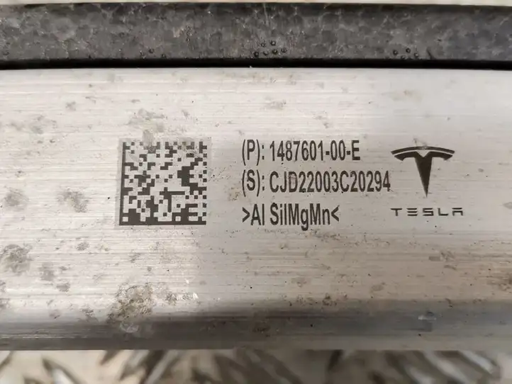Tesla Model Y (2019 - 2024) 1487601-00-E Усилитель переднего бампера — фото 3