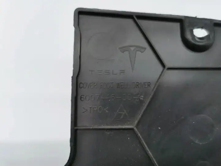 Tesla Model S (2016 - 2021) 6007445-00-H Прочие детали салона — фото 2