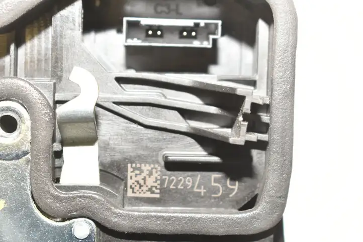BMW 3 F30 F35 F31 (2012 - 2018) 7229459 Замок задней двери — фото 4