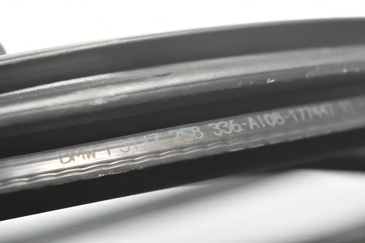 BMW 3 F30 F35 F31 (2012 - 2018) 7258336 Уплотнитель кузова — фото 3