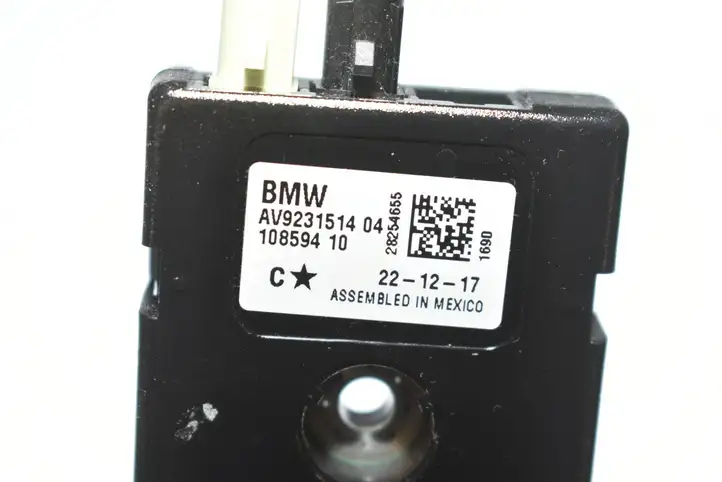 BMW 3 F30 F35 F31 (2012 - 2018) 9231514 Усилитель антенны — фото 3