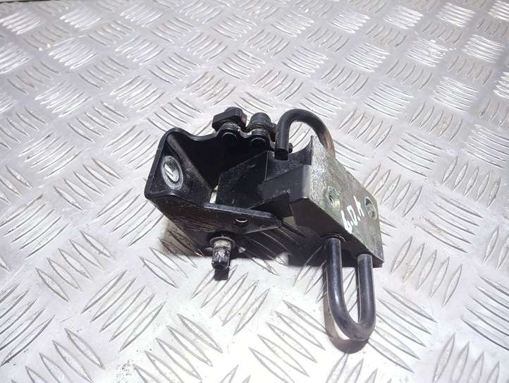 Porsche Cayenne (9PA) (2002 - 2010)  7L0833412 Нижняя петля задней двери