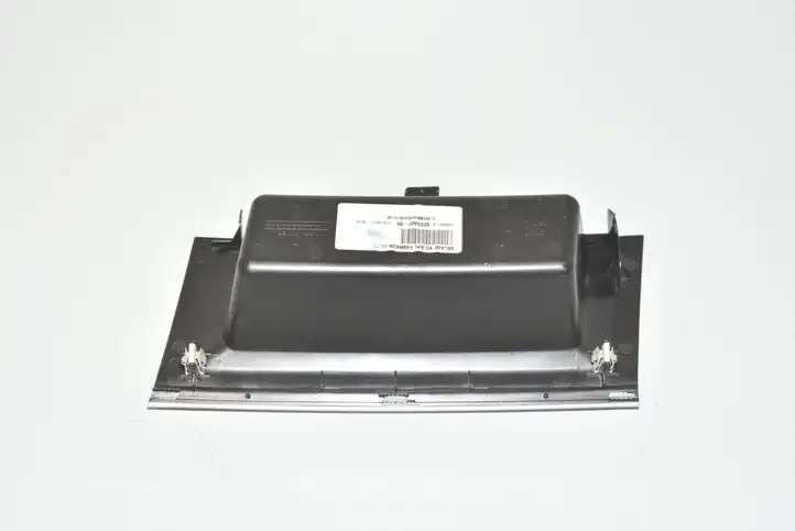 BMW 2 F45 (2014 - 2021) Вещевой ящик — фото 4