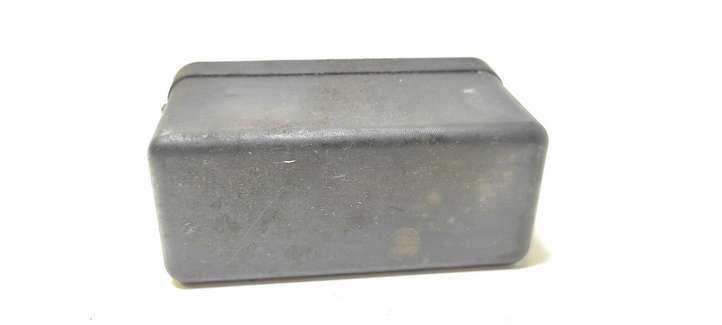 Nissan Qashqai (2006 - 2010)  64200049 Крышка ящика предохранителей