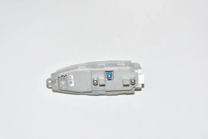 BMW 5 F10 F11 (2009 - 2016) GPS антенна — фото 3