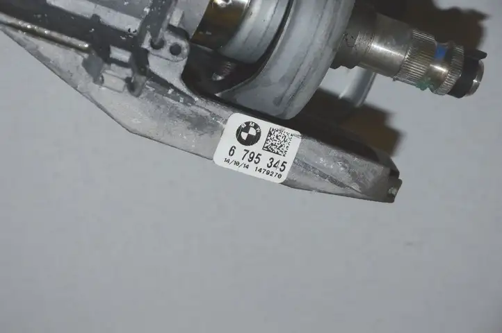 BMW 5 F10 F11 (2009 - 2016) 6795345 Комплект оси рулевого колеса — фото 1
