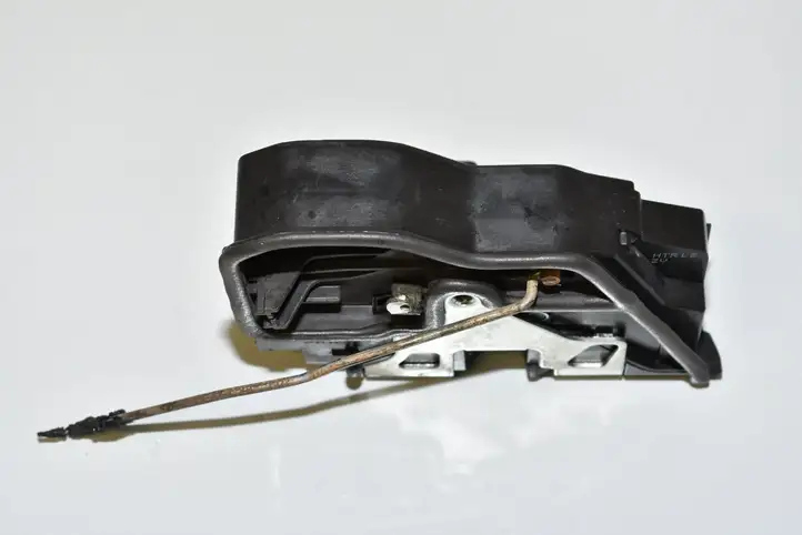 BMW 3 F30 F35 F31 (2012 - 2018) Замок задней двери — фото 2