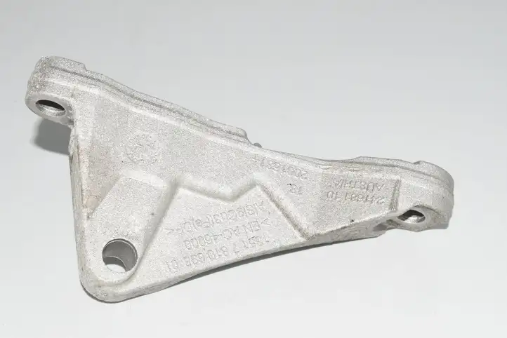 BMW 3 F30 F35 F31 (2012 - 2018) 7810698 Кронштейн топливного насоса — фото 1