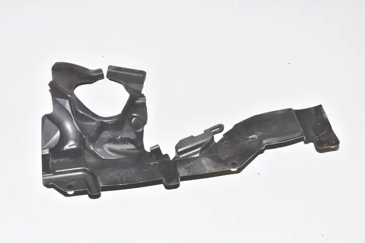 BMW 3 E90 E91 (2005 - 2012) 51717131711 Защита днища передней части — фото 2