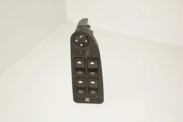 BMW 5 E39 (1996 - 2003) Блок кнопок стеклоподъемников — фото 1