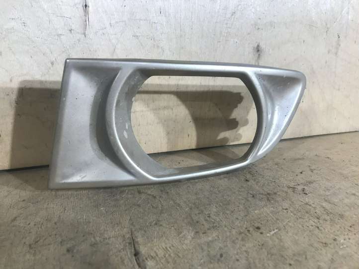 Kia Rio (2002 - 2005)  86525FD000 Декоративная решётка противотуманной фары