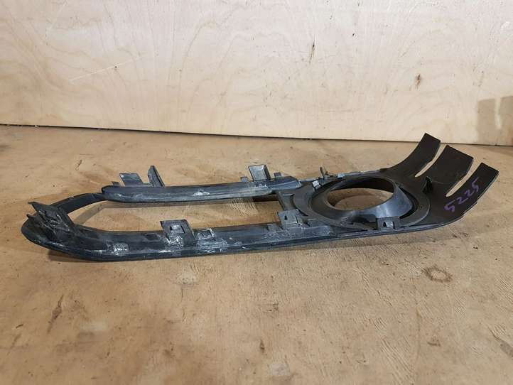 Citroen C6 (2005 - 2012)  9647032477 Декоративная решётка противотуманной фары