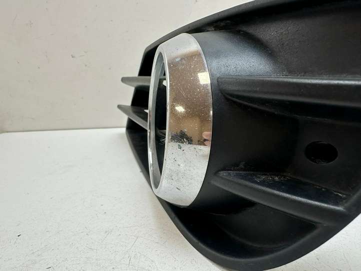 Mercedes-Benz R W251 (2005 - 2013)  A2518850453 Декоративная решётка противотуманной фары