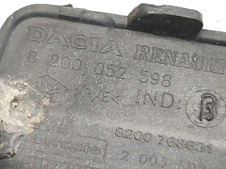 Dacia Sandero (2008 - 2012)  8200763631 Крышка петли вытягивания