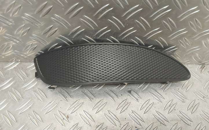 Toyota Corolla E120 E130 (2000 - 2004)  5212702050 Декоративная решётка противотуманной фары
