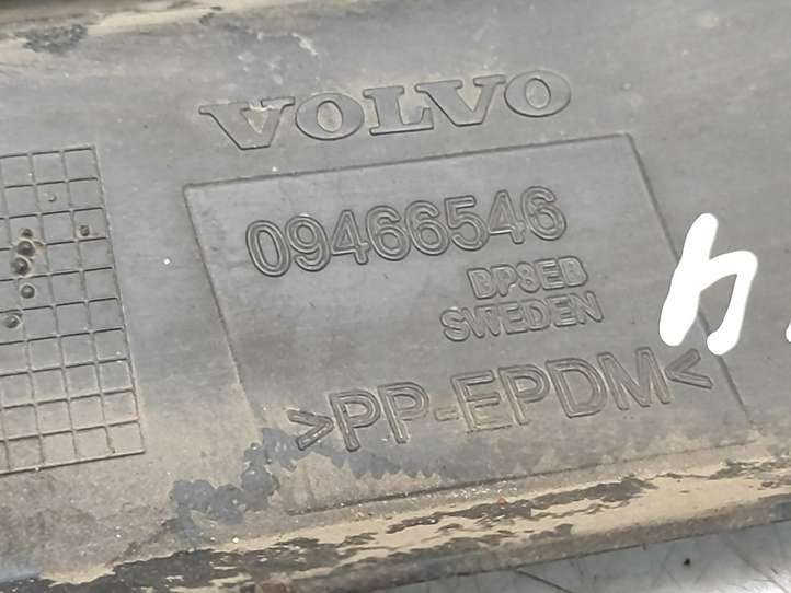 Volvo C70 (2005 - 2009)  09466546 Декоративная решётка противотуманной фары