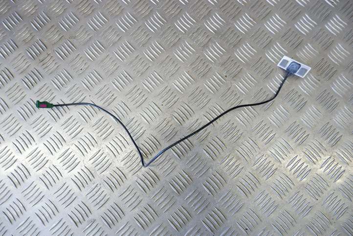 Tesla Model S (2016 - 2021)  105239300B Антенна Bluetooth