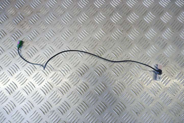 Tesla Model S (2016 - 2021)  105239300B Антенна Bluetooth