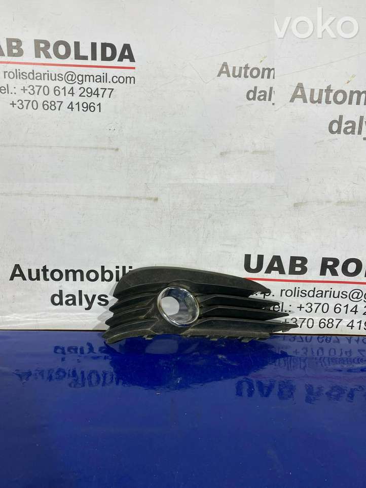 Opel Vectra (2005 - 2009)  13182922 Декоративная решётка противотуманной фары