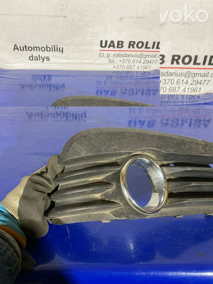 Opel Vectra (2005 - 2009)  13182922 Декоративная решётка противотуманной фары